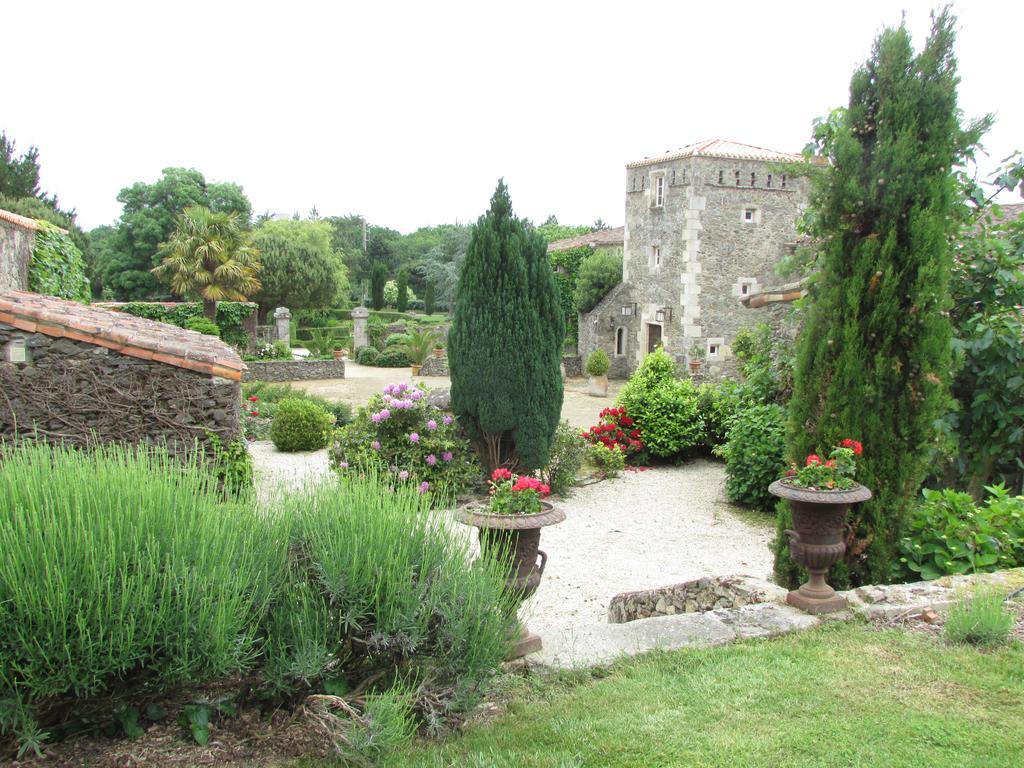 Logis De La Robliniere Bed and Breakfast Landevieille Eksteriør billede