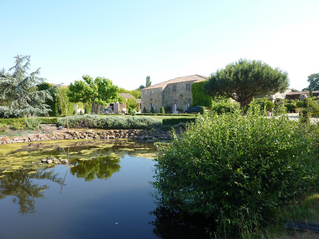 Logis De La Robliniere Bed and Breakfast Landevieille Eksteriør billede